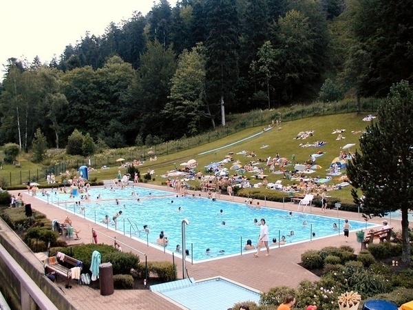 Bildnachweis: Mit freundlicher Genehmigung der Touristik Höfen an der Enz Bildnachweis: Mit freundlicher Genehmigung der Touristik Höfen an der Enz