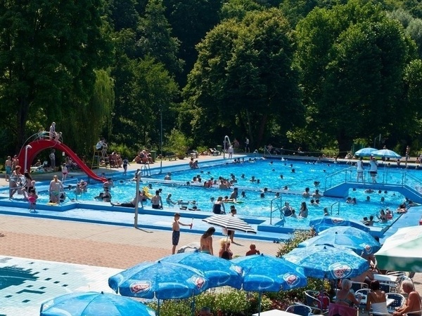  Bildnachweis: Mit freundlicher Genehmigung der B�der Pforzheim