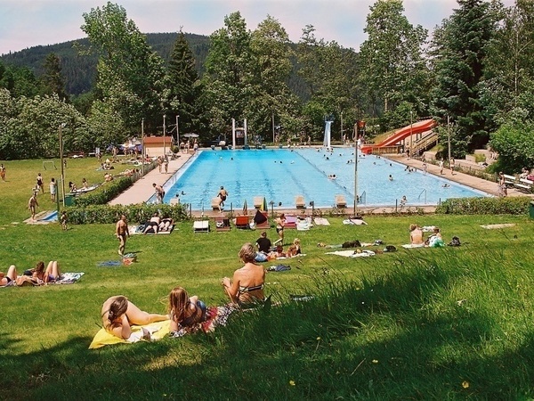 Bildnachweis: Mit freundlicher Genehmigung der Stadtverwaltung Triberg im Schwarzwald Bildnachweis: Mit freundlicher Genehmigung der Stadtverwaltung Triberg im Schwarzwald
