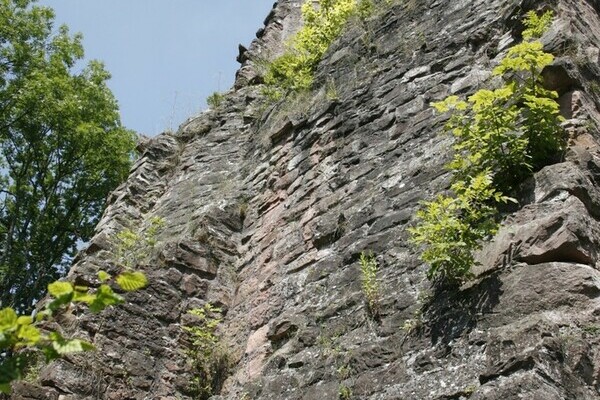 Burgruine Sterneck Bildnachweis: Mit freundlicher Genehmigung der Lo�burg Information