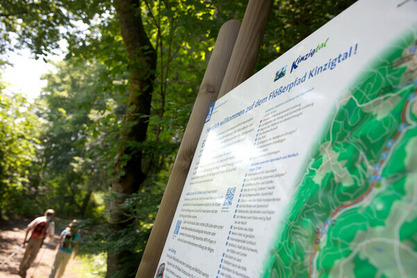 Beschilderung Kinzigtäler Flößerpfad Bildnachweis: © Tourist-Information Schenkenzell Beschilderung Kinzigtäler Flößerpfad Bildnachweis: © Tourist-Information Schenkenzell