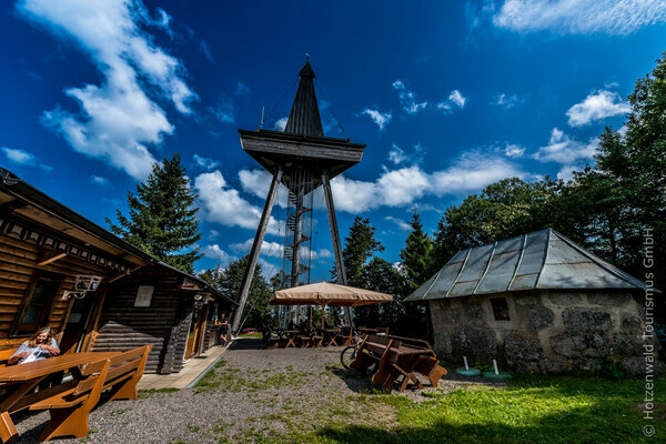 Der Gugelturm und das Gugelst�ble in Herrischried Bildnachweis: Mit freundlicher Genehmigung der Hotzenwald Tourismus GmbH