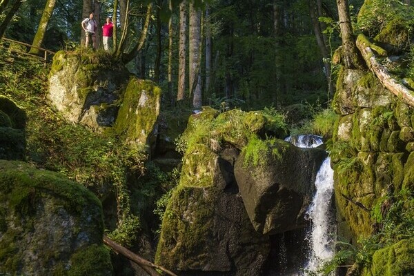 Höllbachwasserfälle Bildnachweis: Fotograf Klaus-Peter Kappest Höllbachwasserfälle Bildnachweis: Fotograf Klaus-Peter Kappest