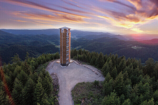 Buchkopfturm Bildnachweis: Renchtal Tourismus GmbH Buchkopfturm Bildnachweis: Renchtal Tourismus GmbH