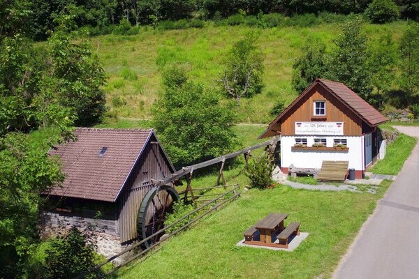 Mühle auf dem Straßerhof Bildnachweis: Mit freundlicher Genehmigung der Tourist-Information Hornberg Mühle auf dem Straßerhof Bildnachweis: Mit freundlicher Genehmigung der Tourist-Information Hornberg